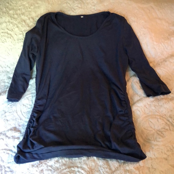 THREE Size L Maternity 3/4 Top - Picture 3 of 3